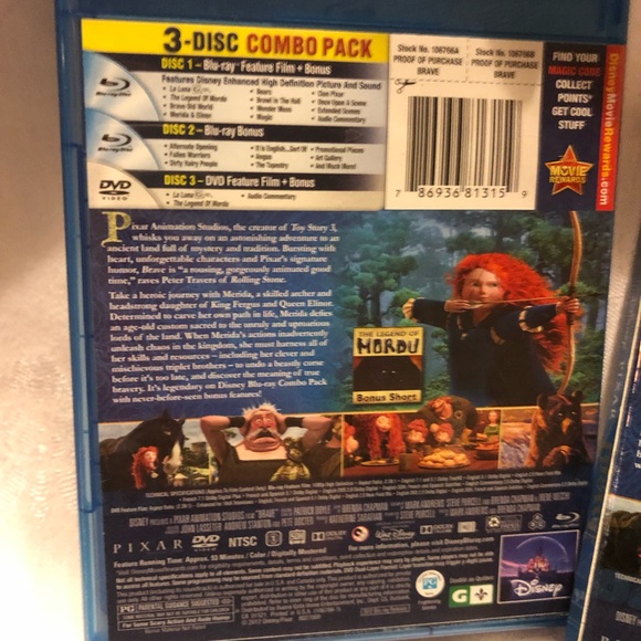 Brave Collectors Edition blue ray plus DVD bonus features 2012 - Picture 3 of 7